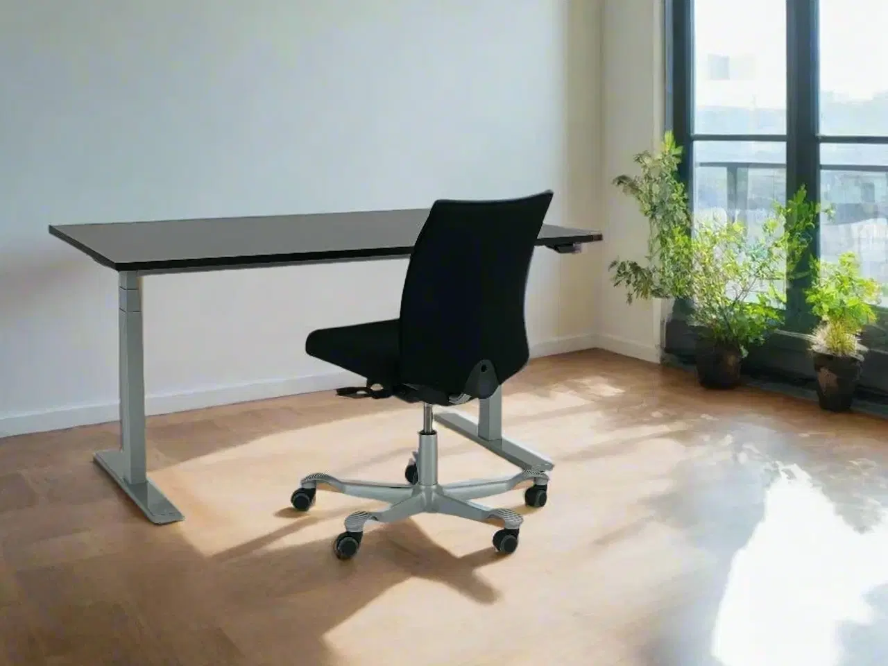 Billede 2 - Hæve/Sænkebord 140x80 - Linak