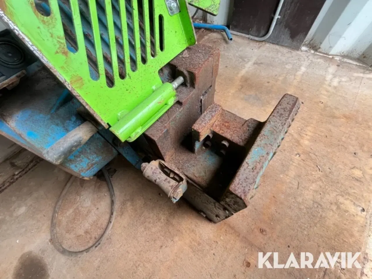 Billede 10 - Container med rørbukker 20 fods