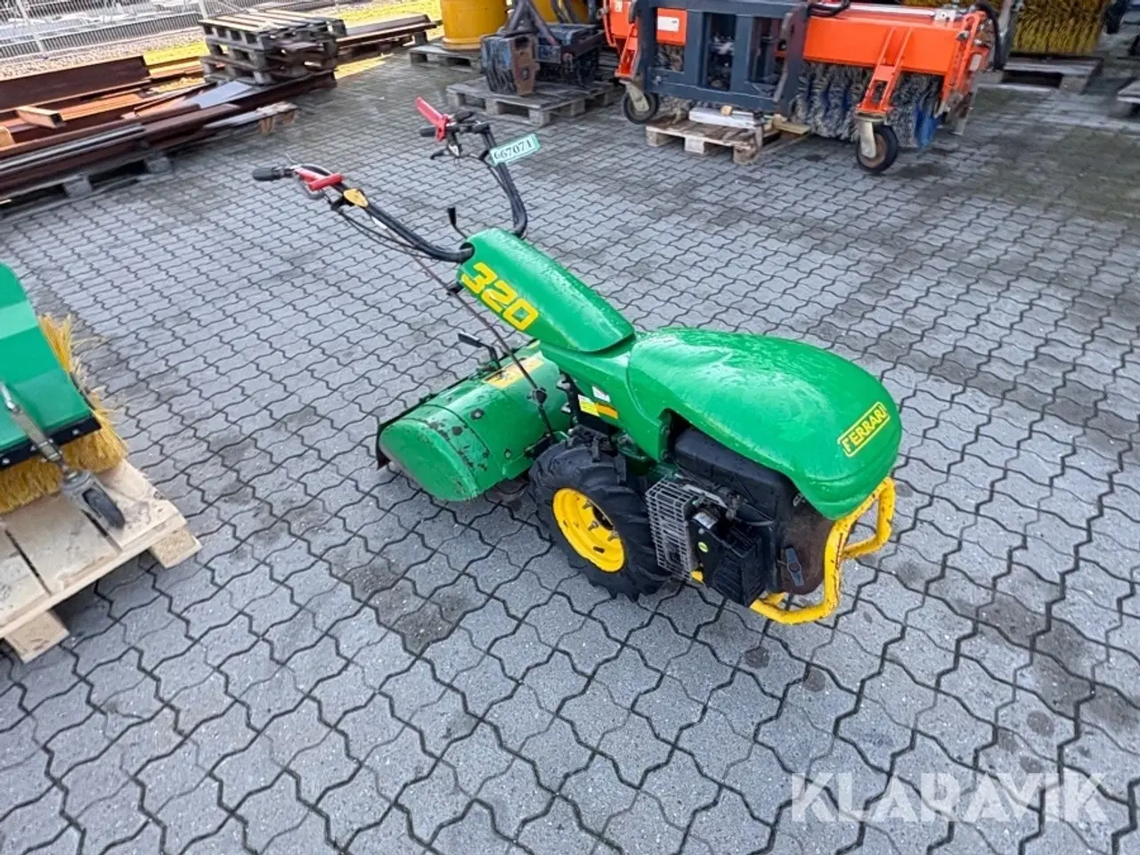 Billede 2 - Traktor 2-hjulet Ferrari 320 med fræser og kost