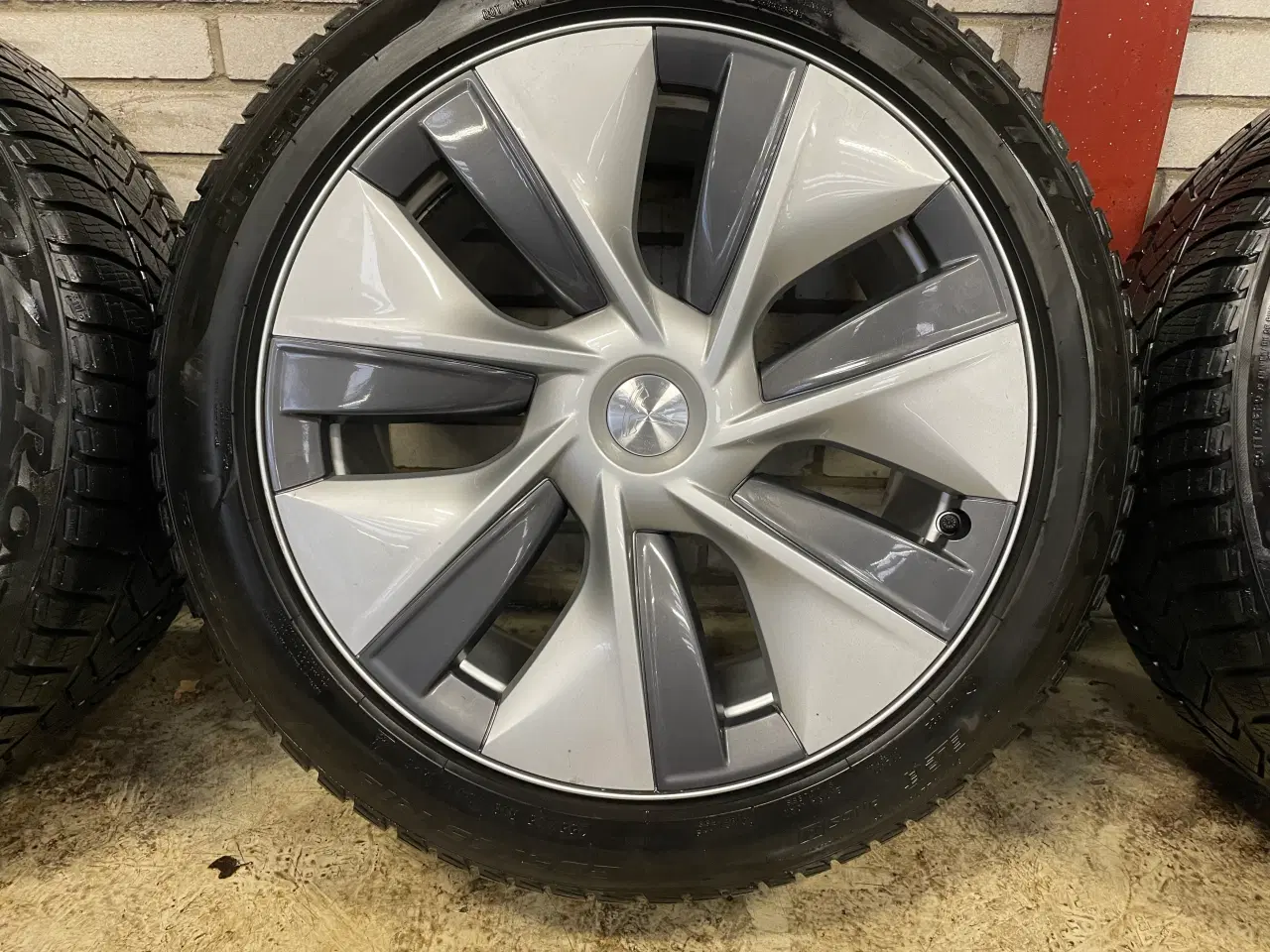 Billede 4 - 19 Tesla Model Y 255/45r19 Ref.258 vinter