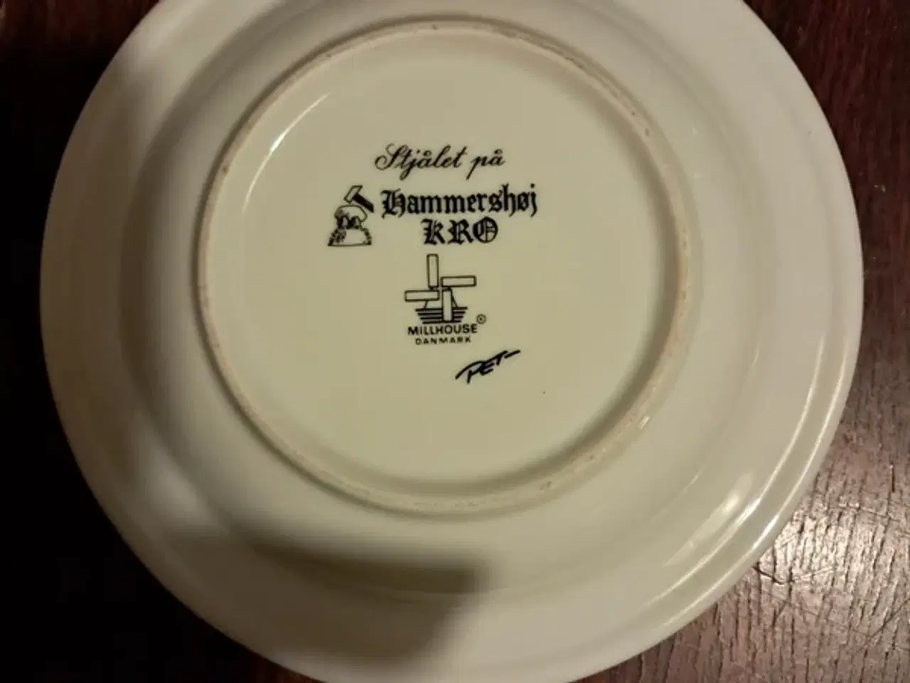 Billede 2 - Hammershøj kro askebærger