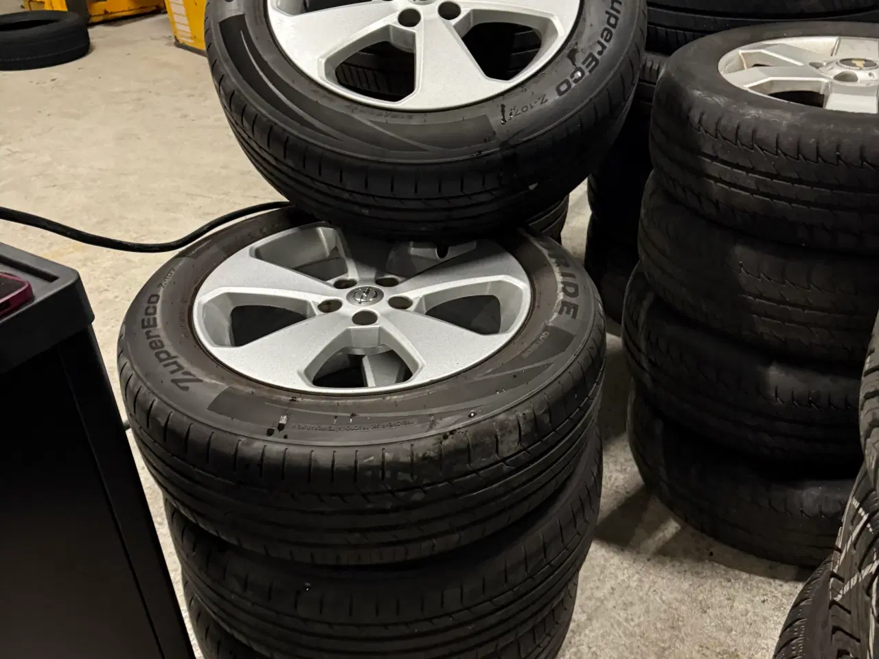 Billede 9 - Diverse dæk med fælg