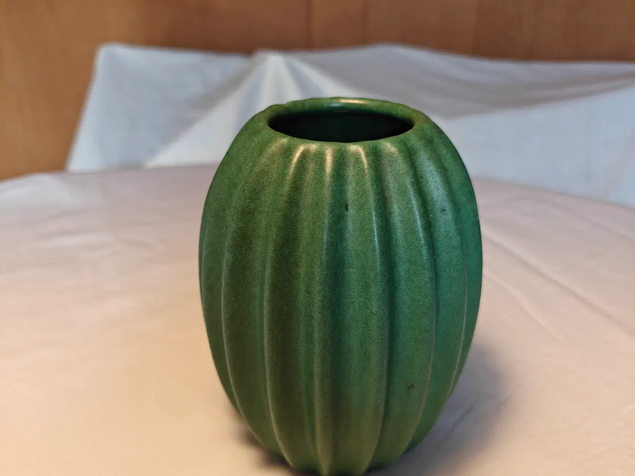 Billede 1 - Michael Andersen grøn rillet vase nr. 5024