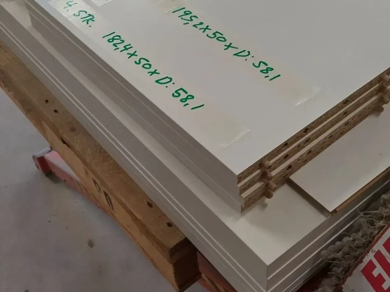 Billede 11 - 4 stk. usamlet højskabe H: 182,4 x B: 50 x D: 58,1 cm uden låger.