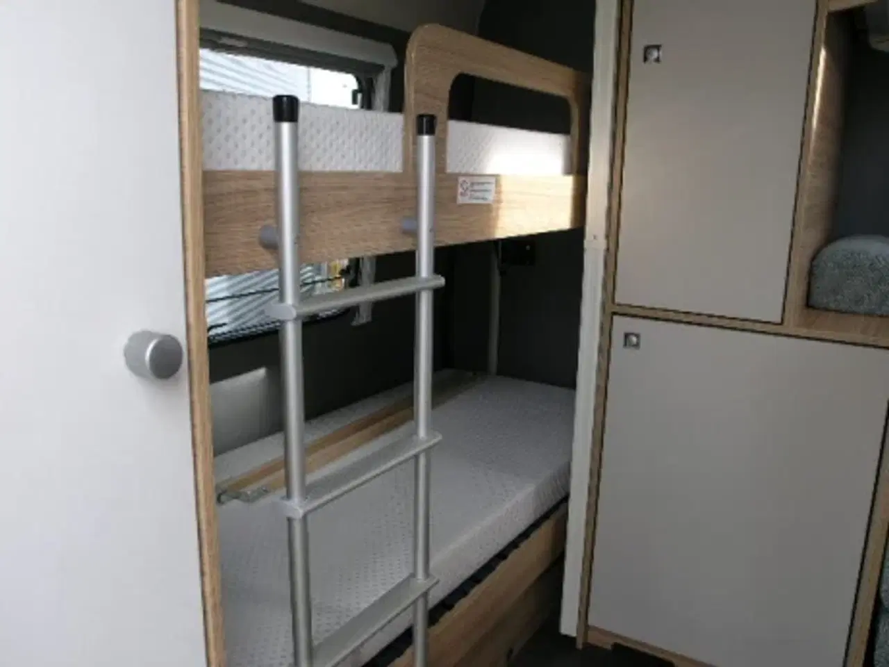 Billede 4 - Dethleffs Camper 560 FMK