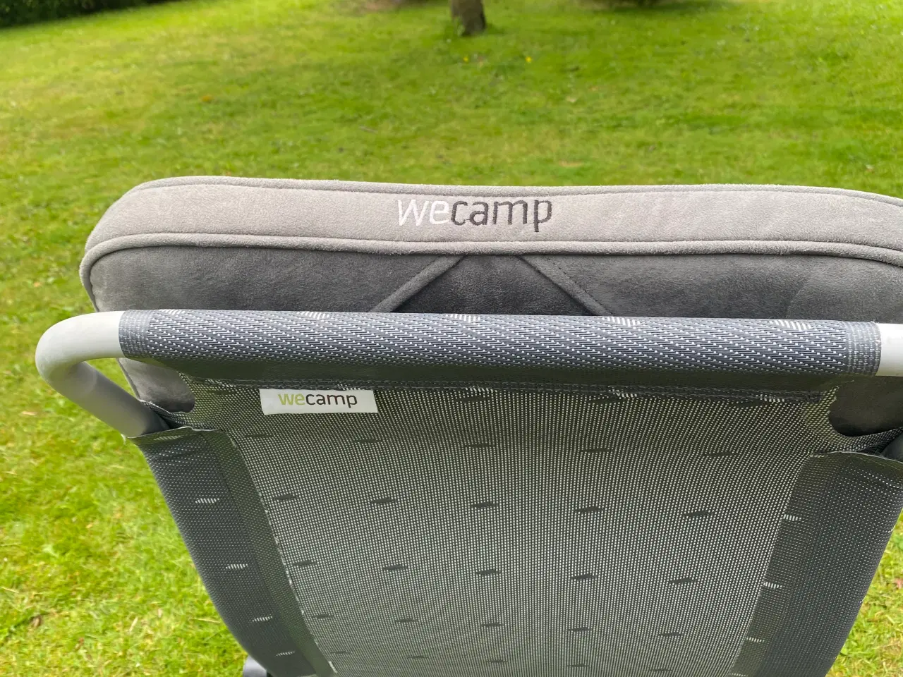 Billede 4 - Camping bord stole hynder tallerkener og glas 