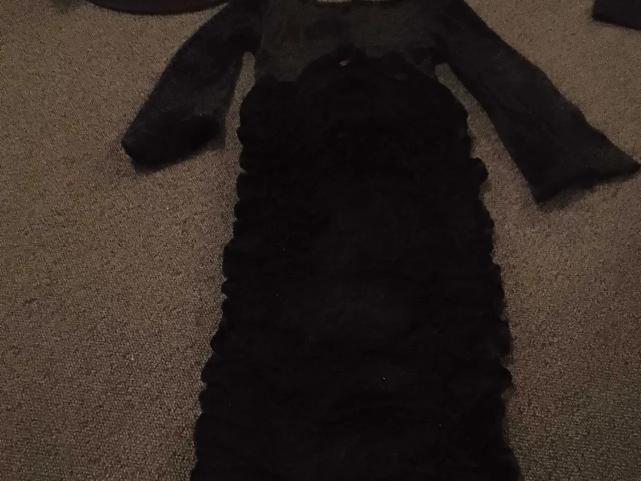 Billede 4 - Flot hekse kjole/ troldkvinde kostume str 140