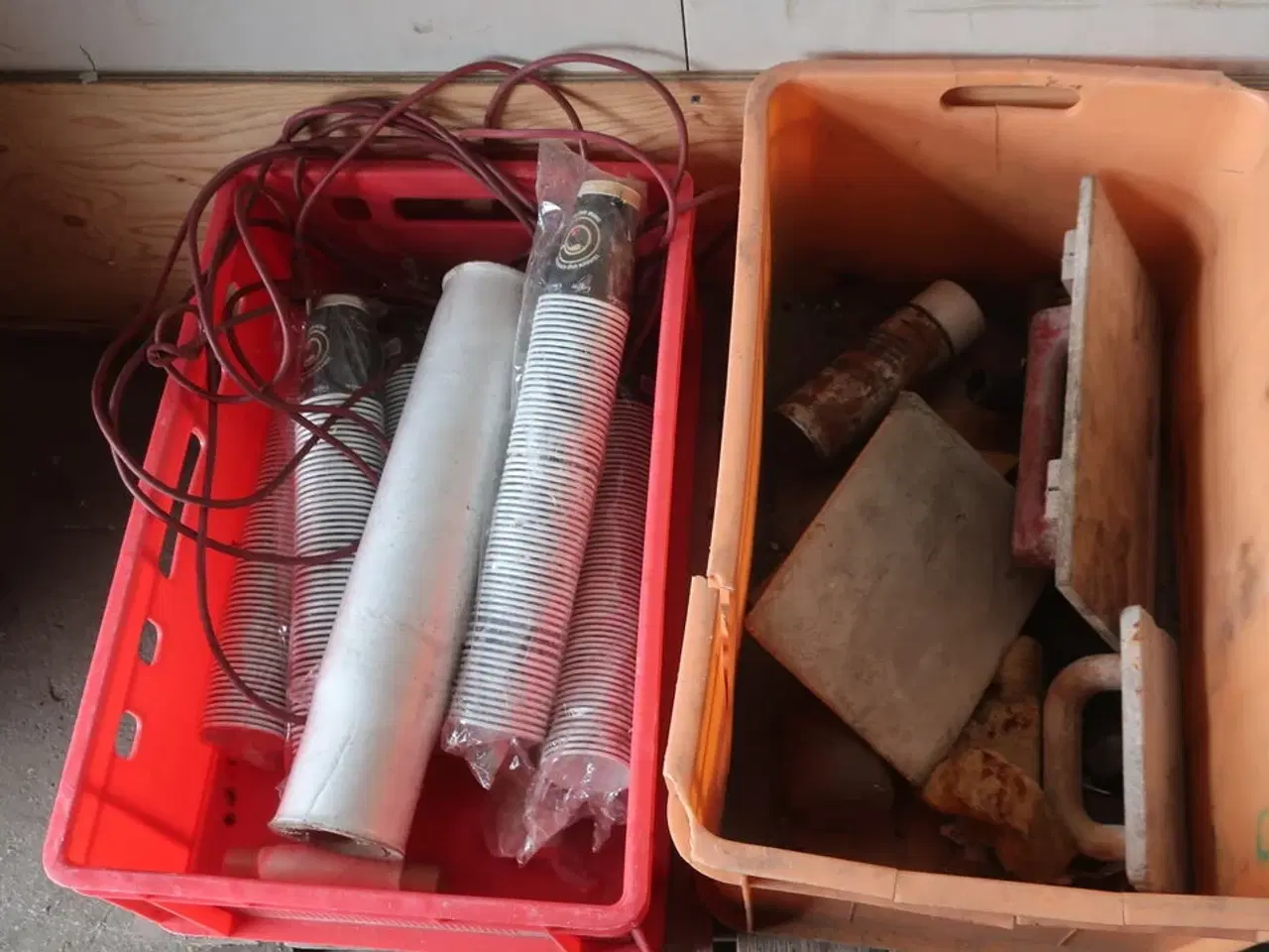 Billede 11 - Paller m. div. indhold, dæk, vægtkontrol m.v. (se billeder)