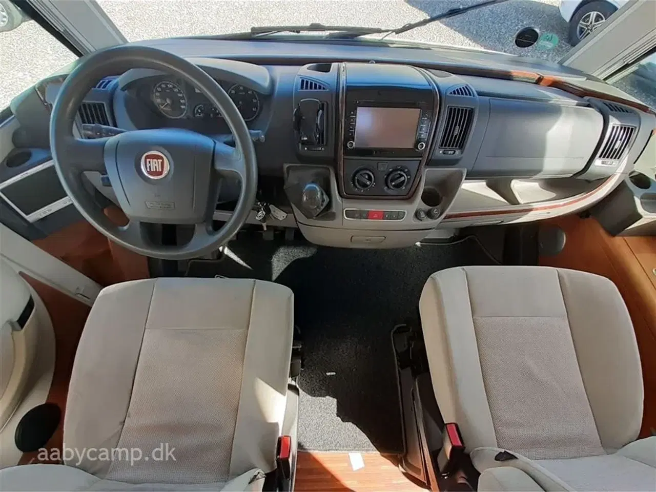 Billede 6 - 2012 - Carthago chic c line   dobbeltbund vintervogn. solceller. batteri.