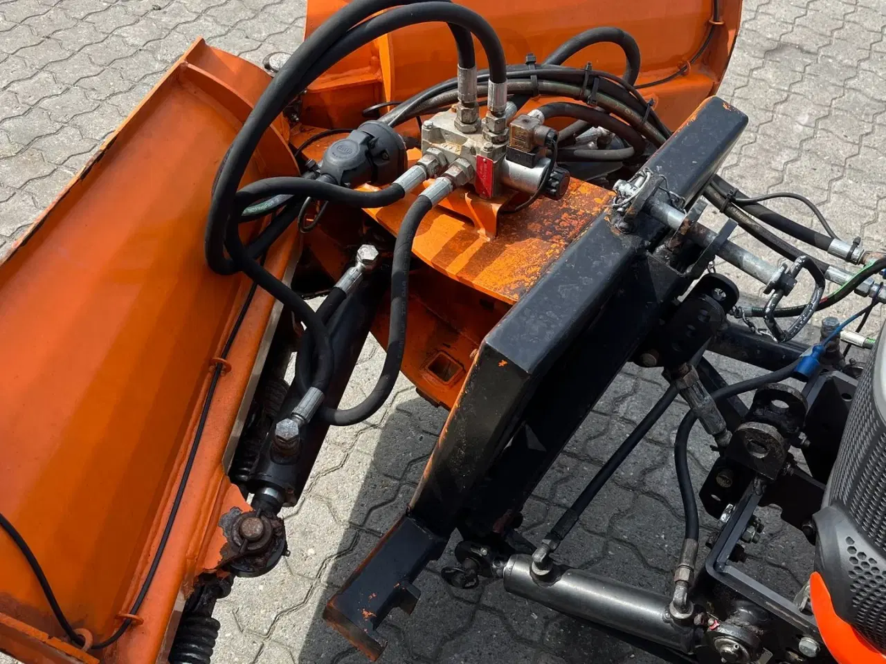 Billede 4 - Kubota BX231 Med v.plov og kombi salter kun kørt 507t