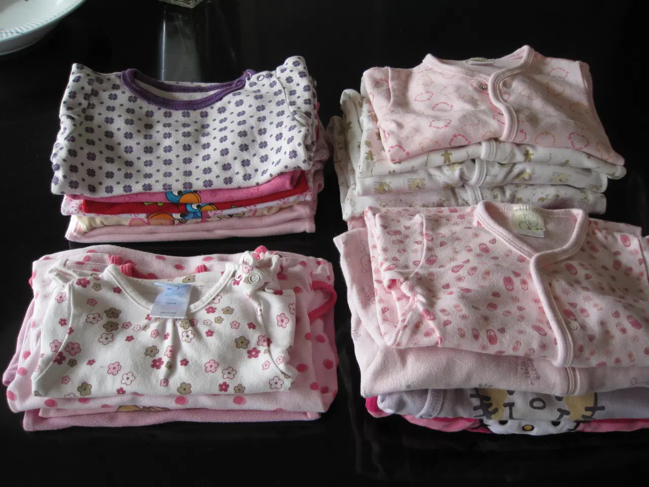 Billede 1 - Meget velholdte sparkedragter 