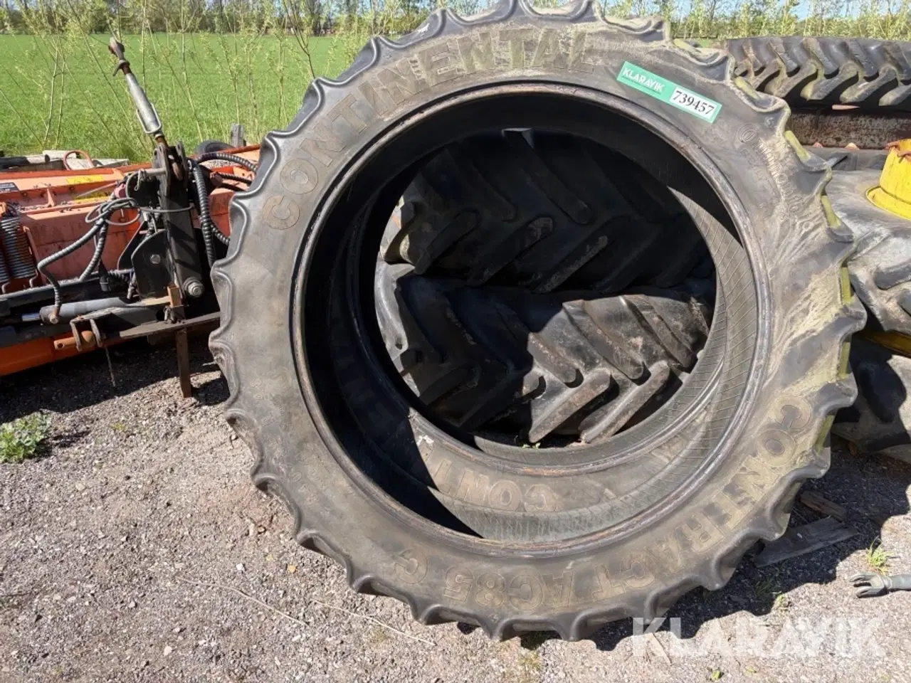 Billede 2 - Dæk Continental 340/85R48 2 styk