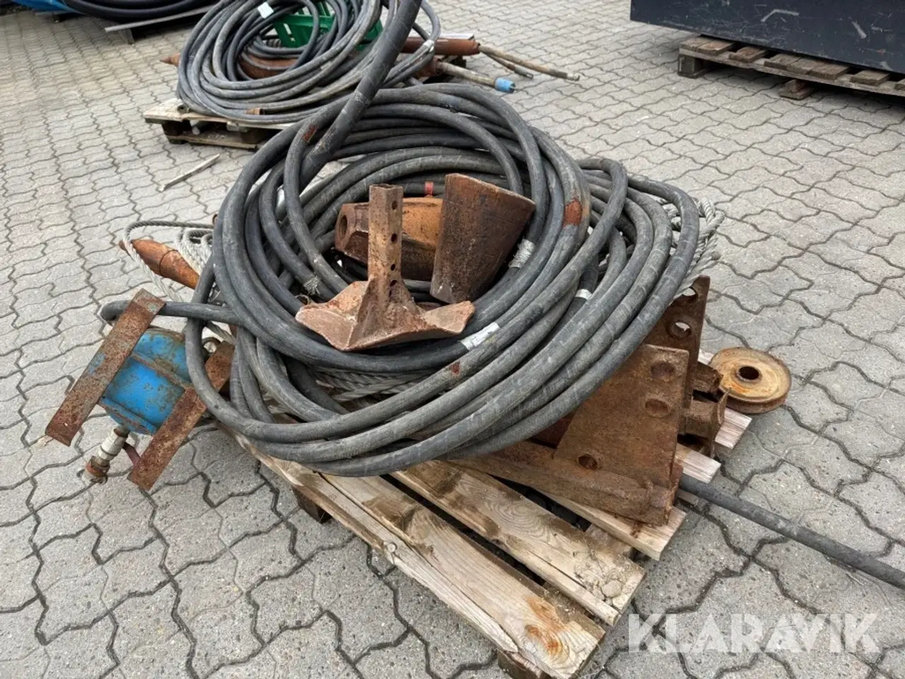 Billede 2 - Jordraketter med udsty