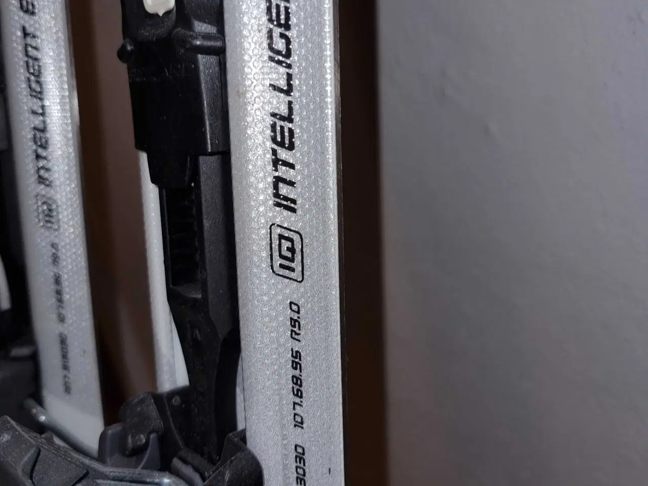 Billede 2 - Junior ski og hjelm