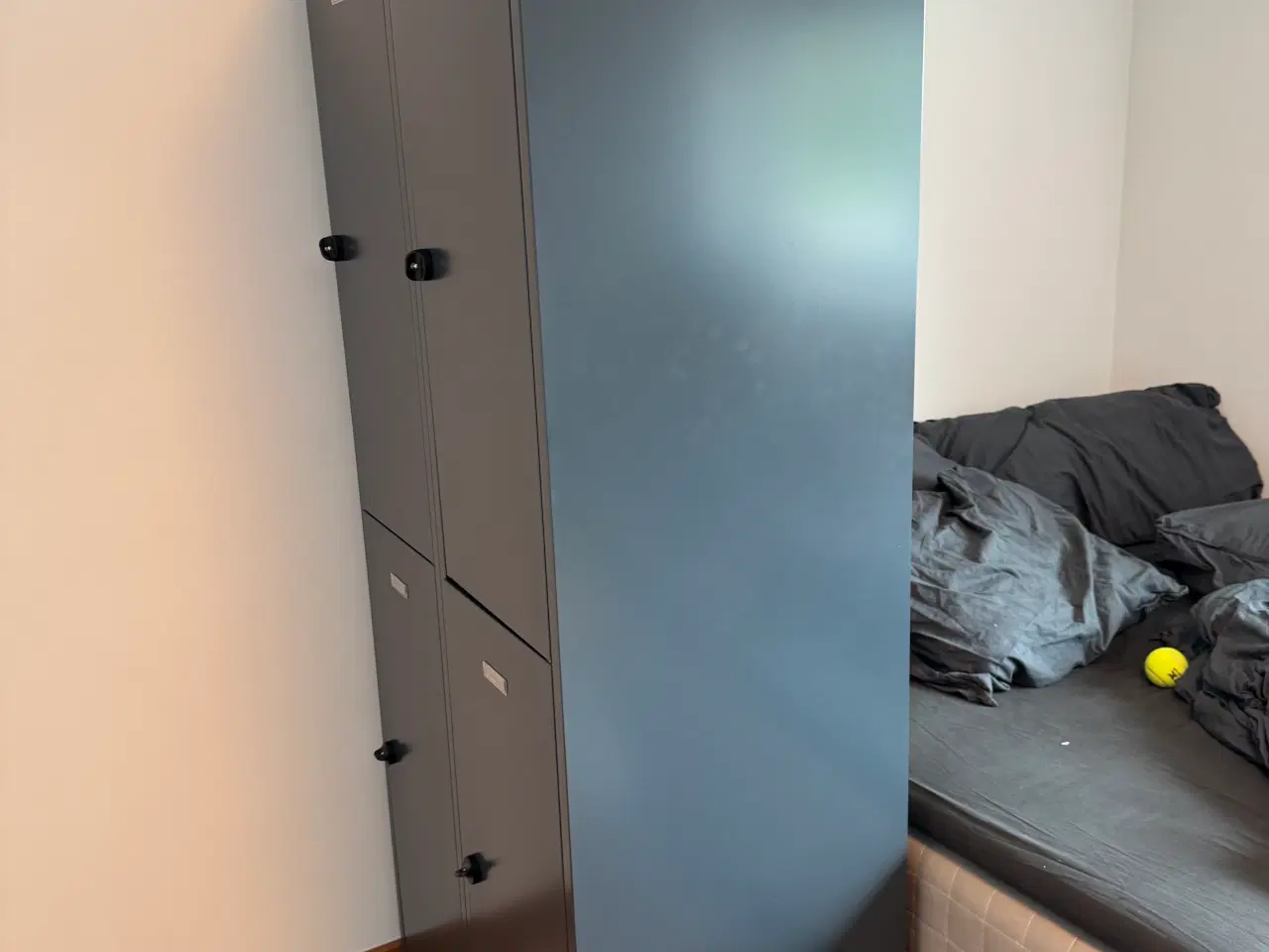 Billede 2 - Metal skab 