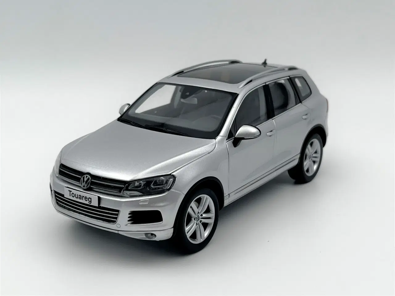 Billede 2 - 2010 VW Touareg V6 TSI 4Motion - Kyosho - 1:18