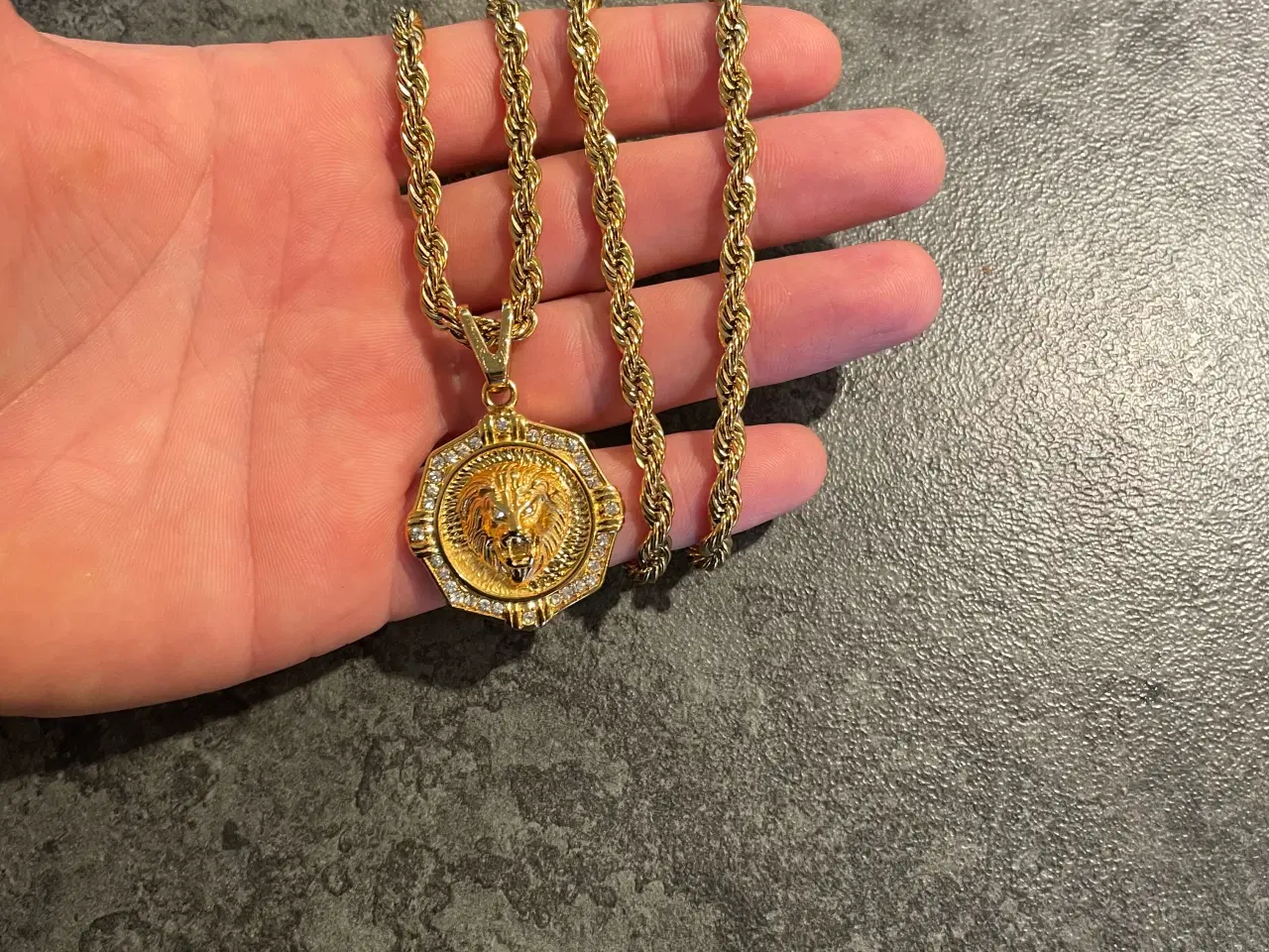 Billede 3 - 5mm 14kt goldfilled rope chain med løve vedhæng