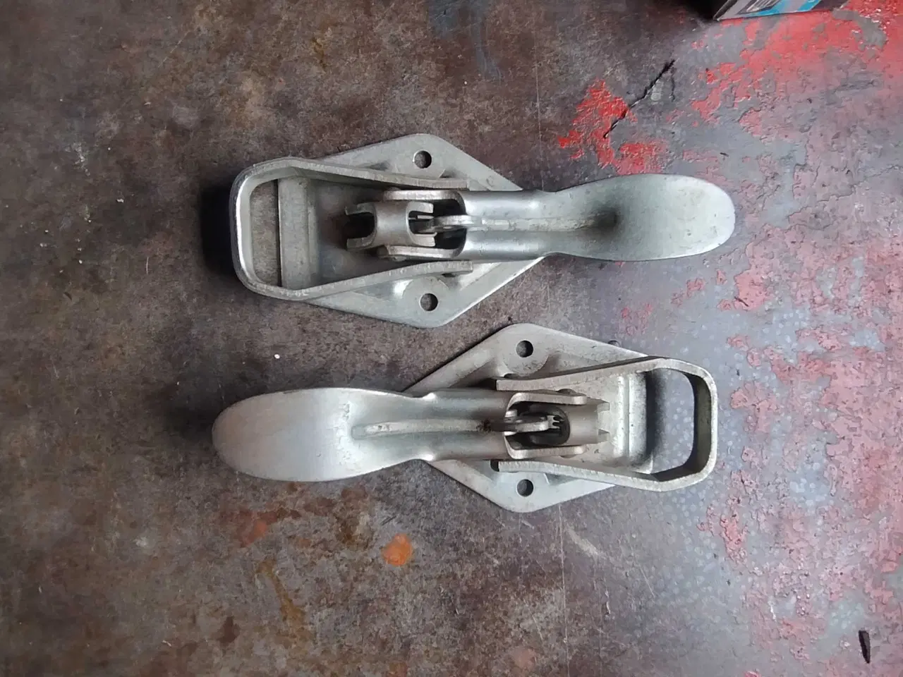 Billede 1 - Lukkebeslag