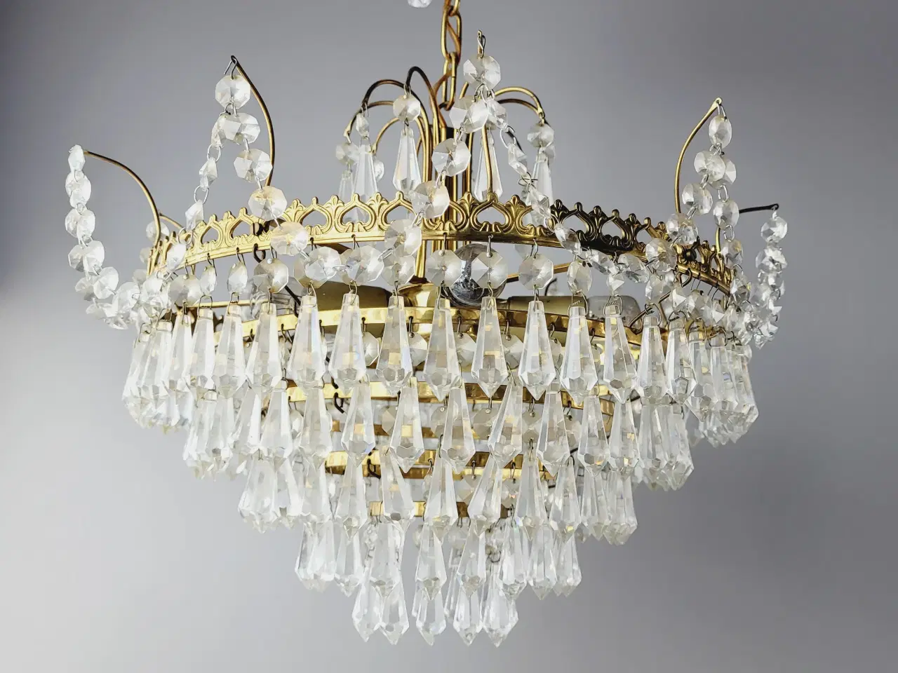 Billede 1 - ⭐️: Smuk Vintage Prismelysekrone i Messing