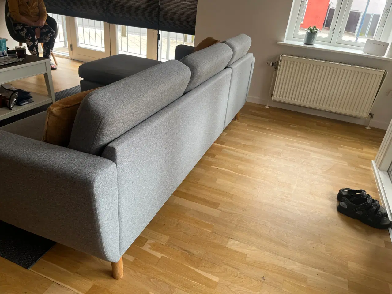 Billede 3 - Flot Chaiselongsofa i grå