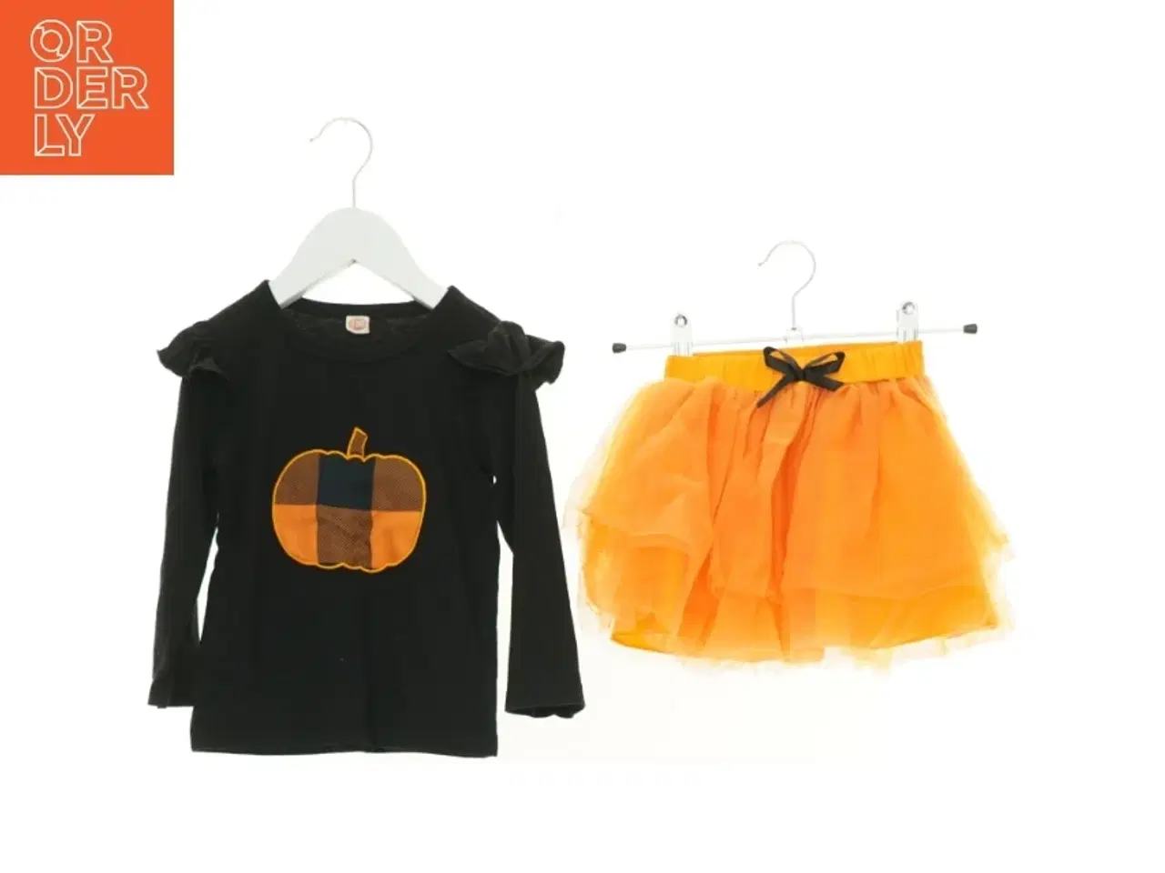 Billede 1 - Udklædning (str. 92 cm)