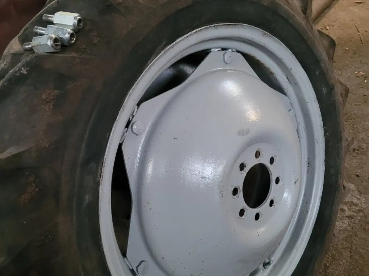 Billede 1 - Tvillinghjul / baghjul til MF35