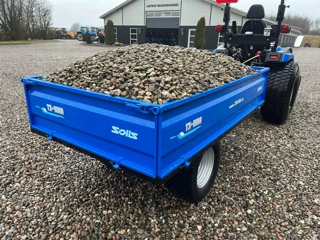 Billede 5 - Solis TS1500 tipvogn med bagtip, aftagelige sider og fine brede dæk.