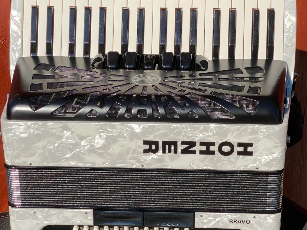 Billede 7 - Hohner Bravo III 72 – Hvid Perlemor