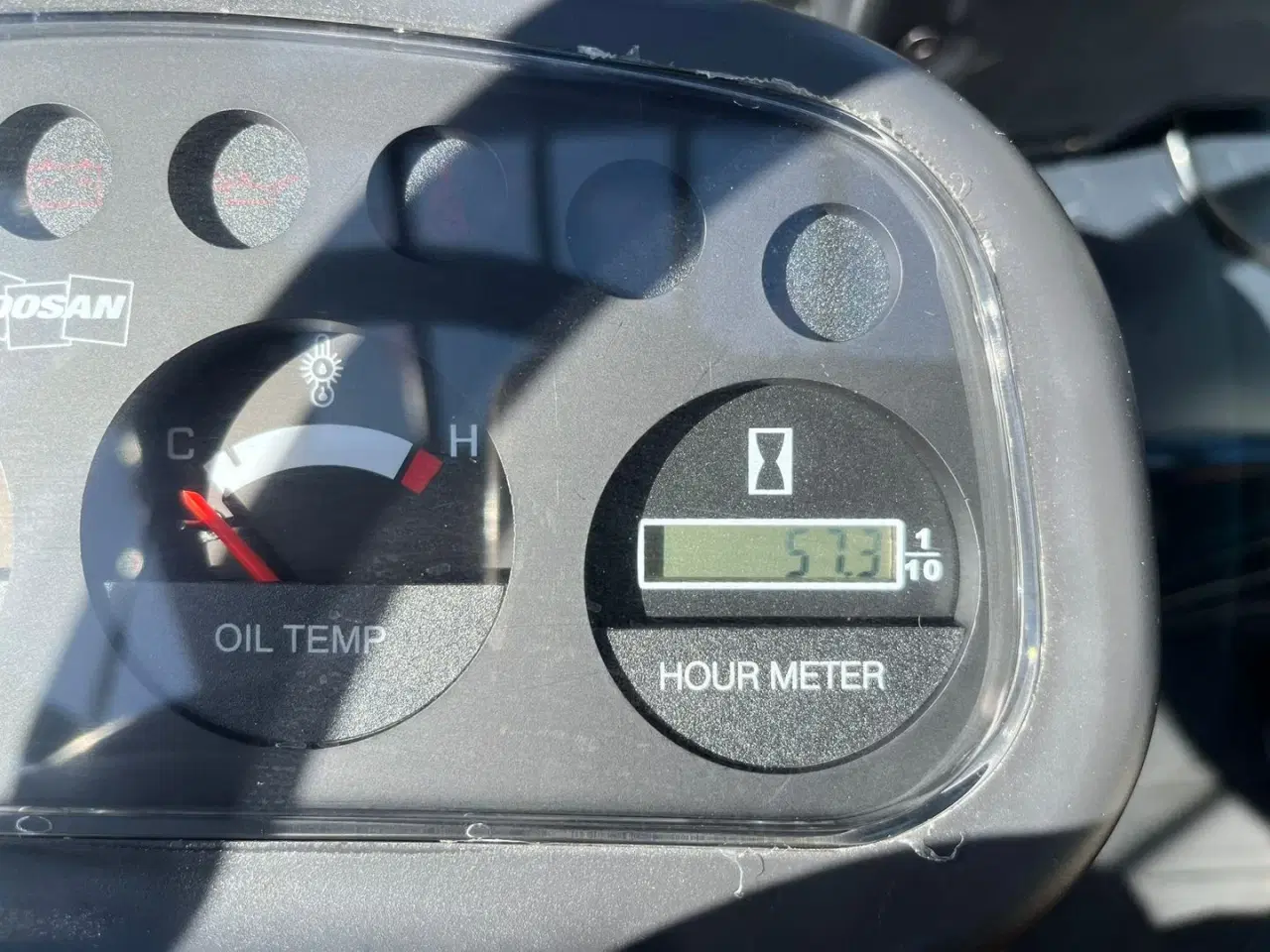Billede 8 - Doosan D30 G med kabine og KUN 57 TIMER FRA NY, MED TIME GARENTI