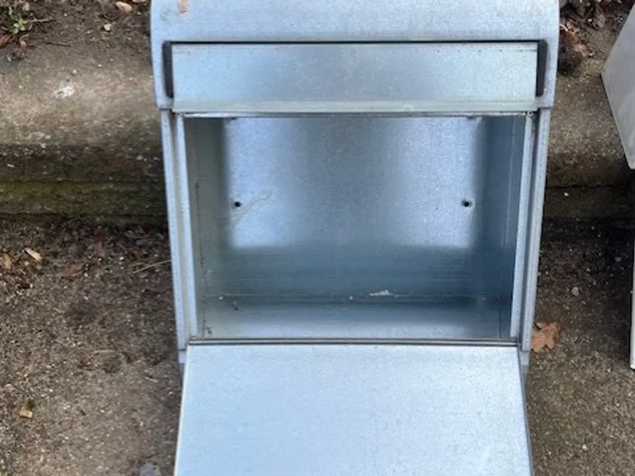 Billede 1 - Postkasse