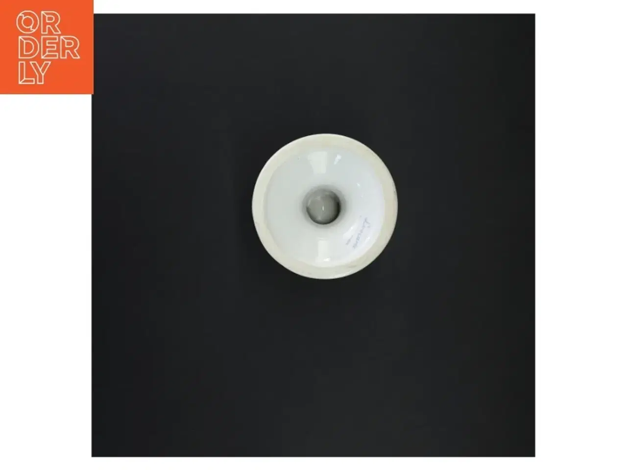 Billede 2 - Hvid porcelænsstage fra Loucarts (str. 11 x 9 cm)
