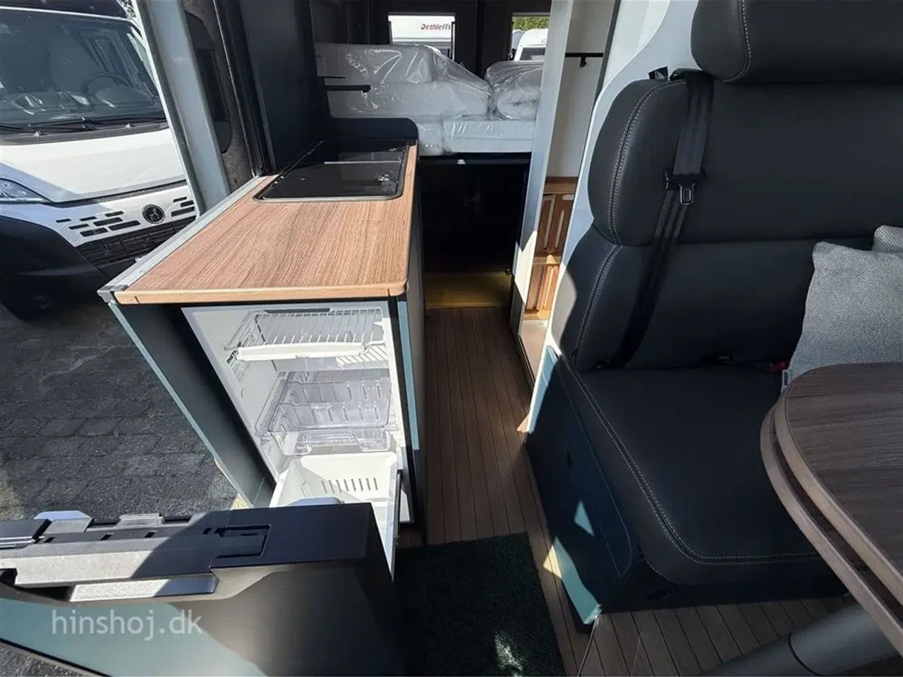 Billede 16 - 2025 - Eriba Car 600 Indium Grey Aut   Den Eksklusive Campervan Fra Eriba Car kan ses hos Hinshøj Caravan
