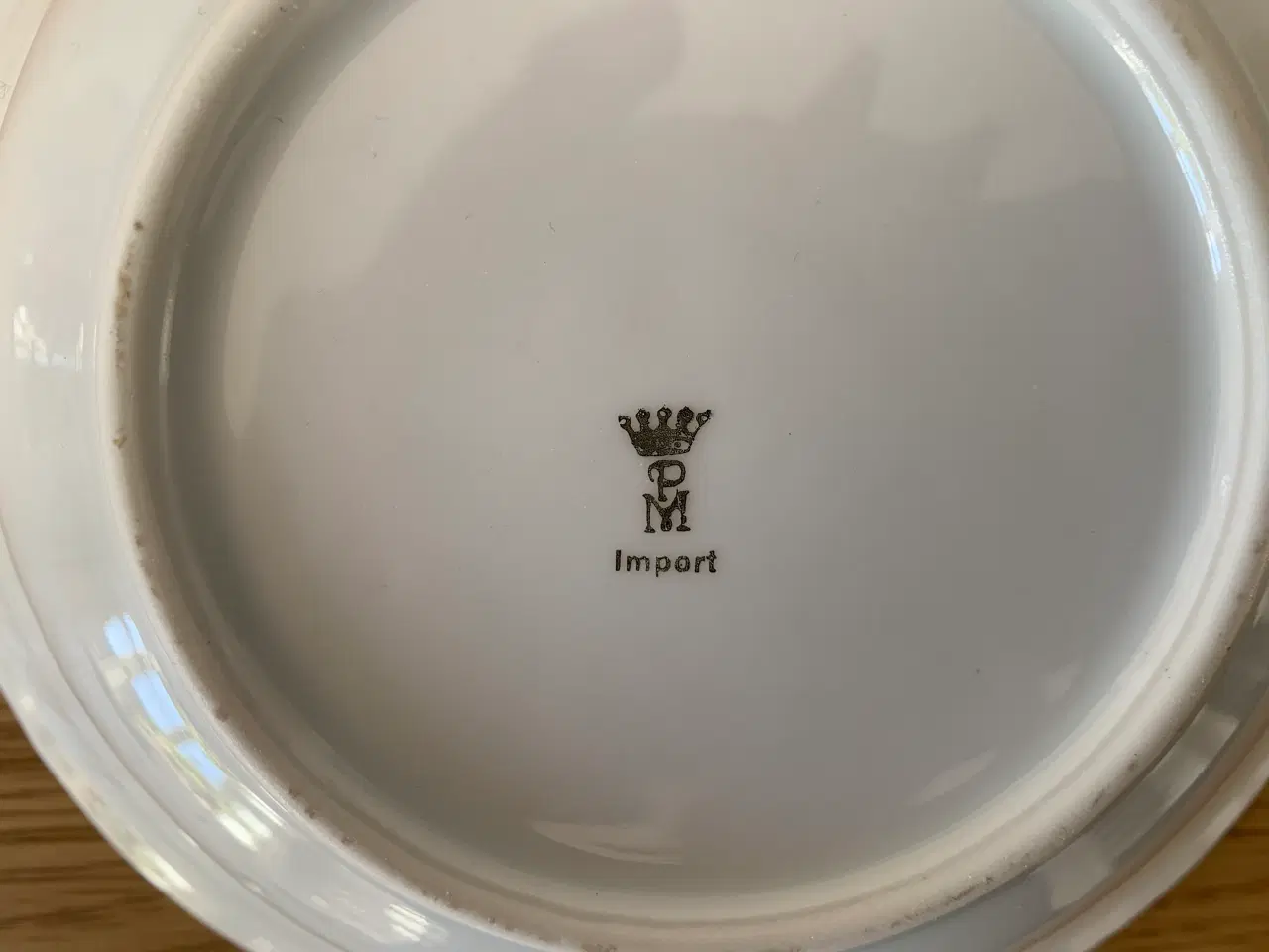 Billede 2 - Meget smuk gammel skål i porcelæn med guldkant