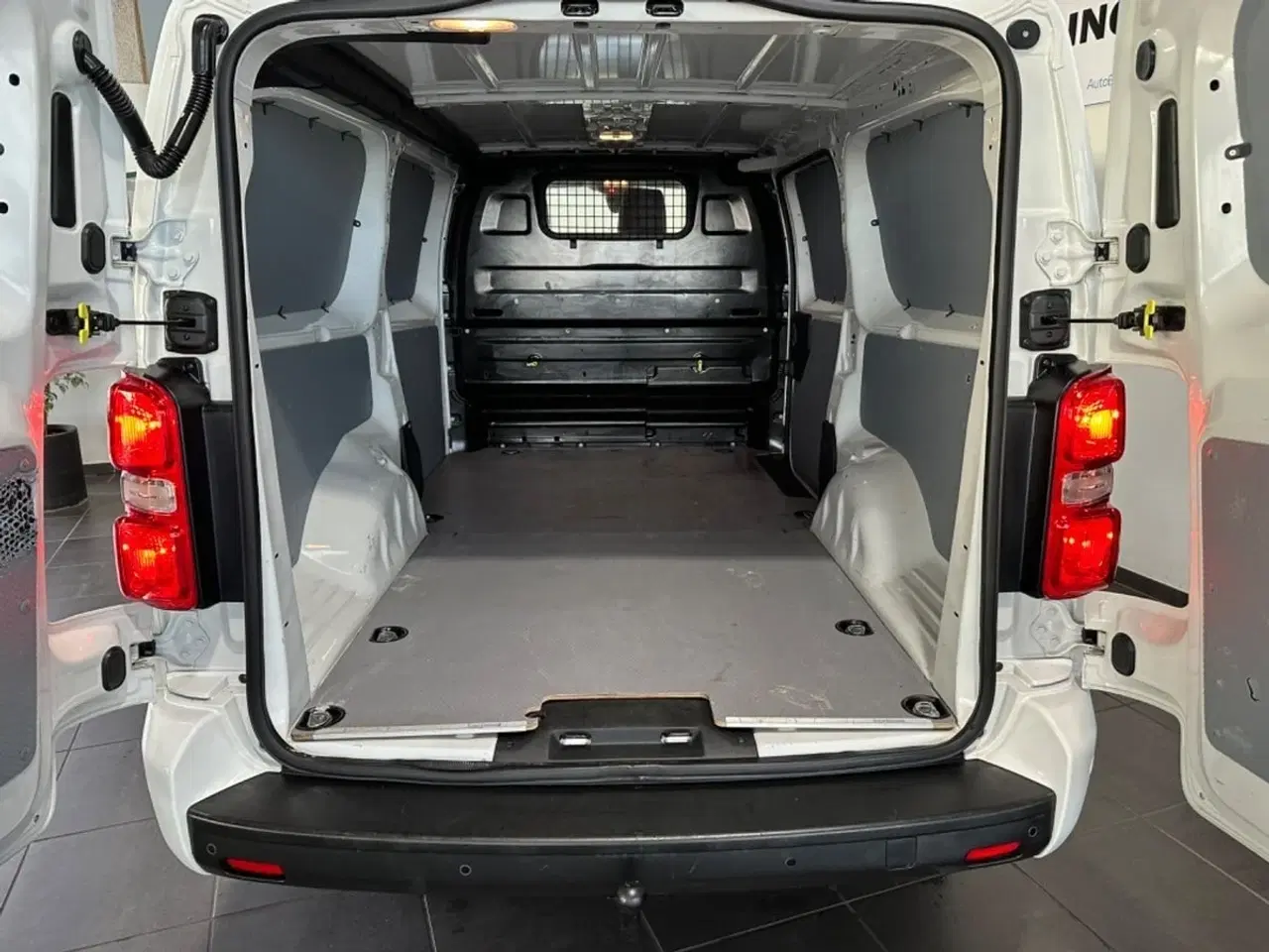 Billede 13 - Peugeot Expert 2,0 BlueHDi 120 L3 Premium Van