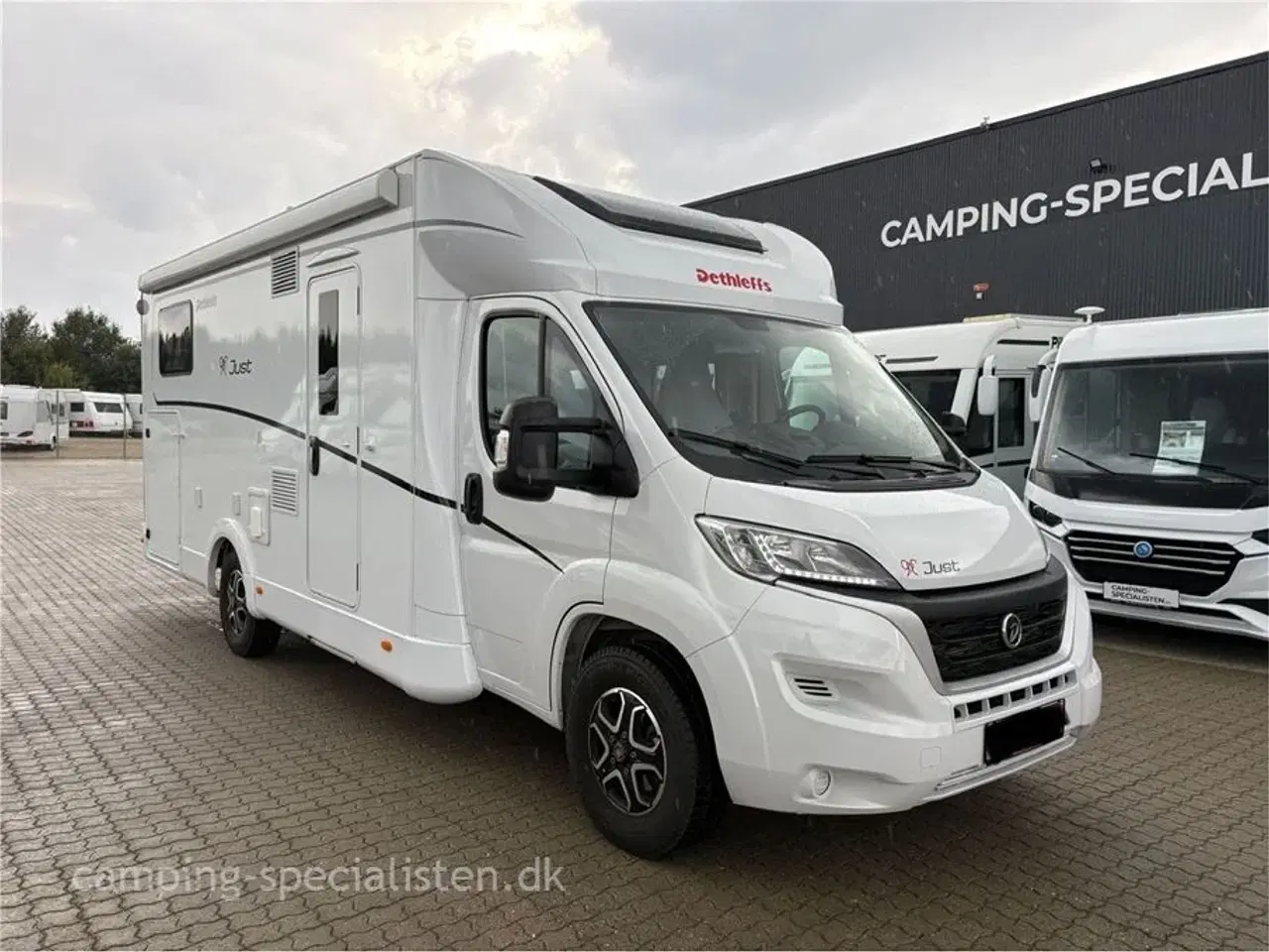 Billede 2 - 2022 - Dethleffs Just T 7052 EB - 90 Year   Dethleffs Just T 7052 EB - 90 Year 2022 - Se den nu hos Camping-Specialisten.dk
