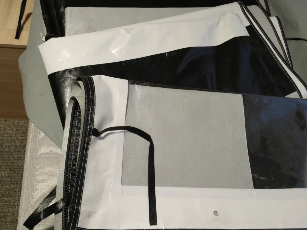Billede 2 - Thule markise sider 