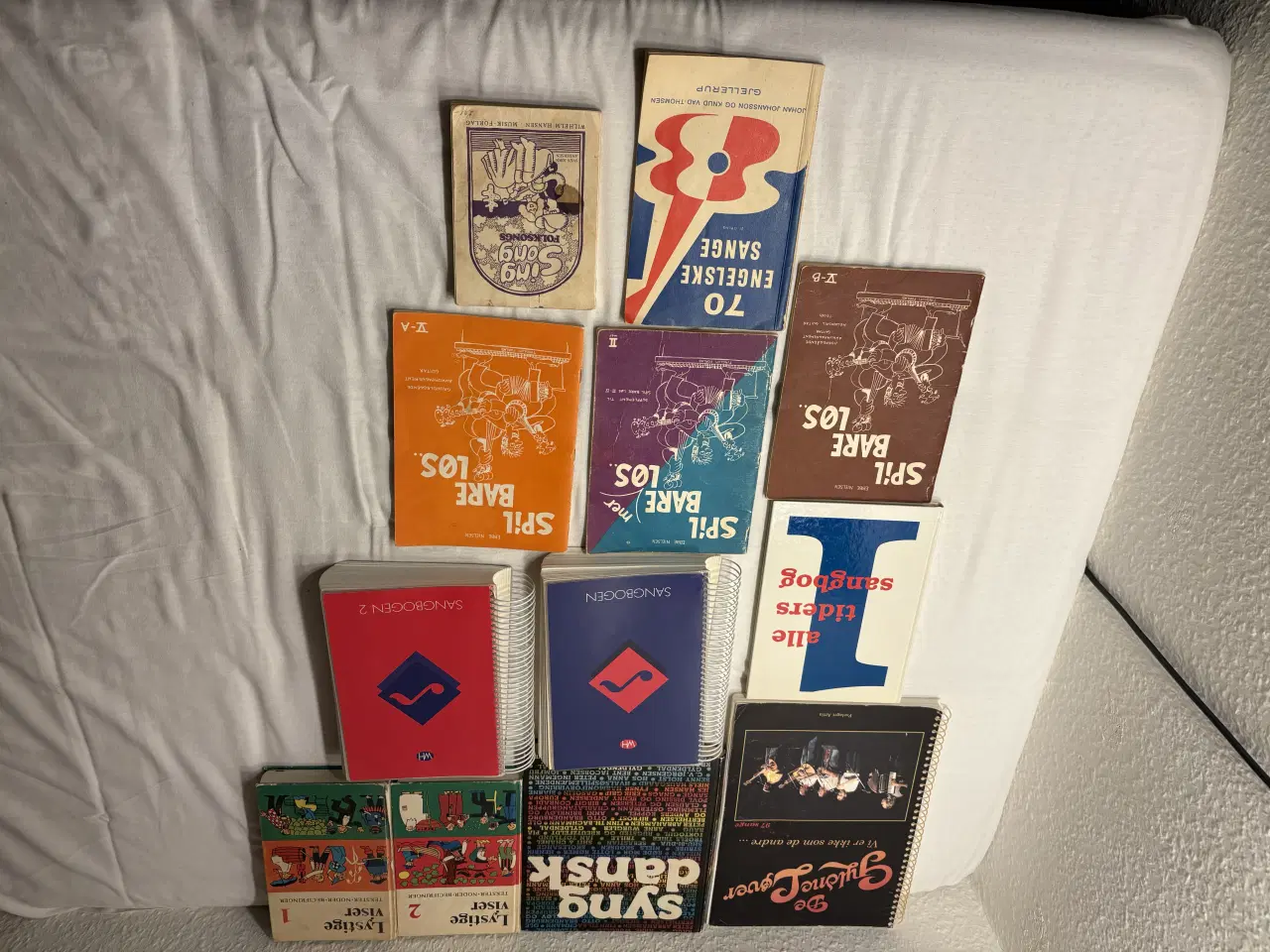 Billede 6 - Nodehæfter Imudigo,sangbogen 1&2 osv. 