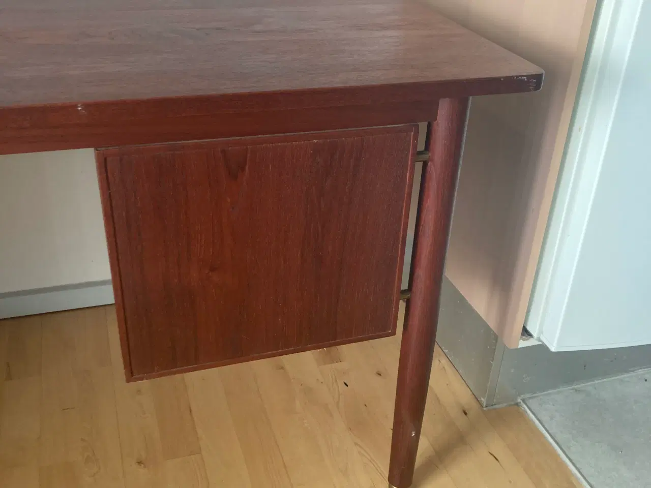 Billede 7 - Skrivebord i palisander med stol