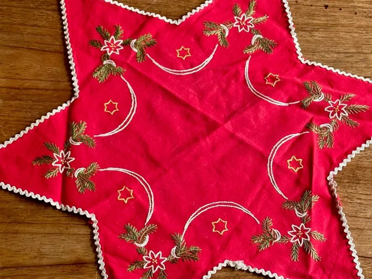 Billede 3 - Lysedug, rød stjerne, Ø44 cm