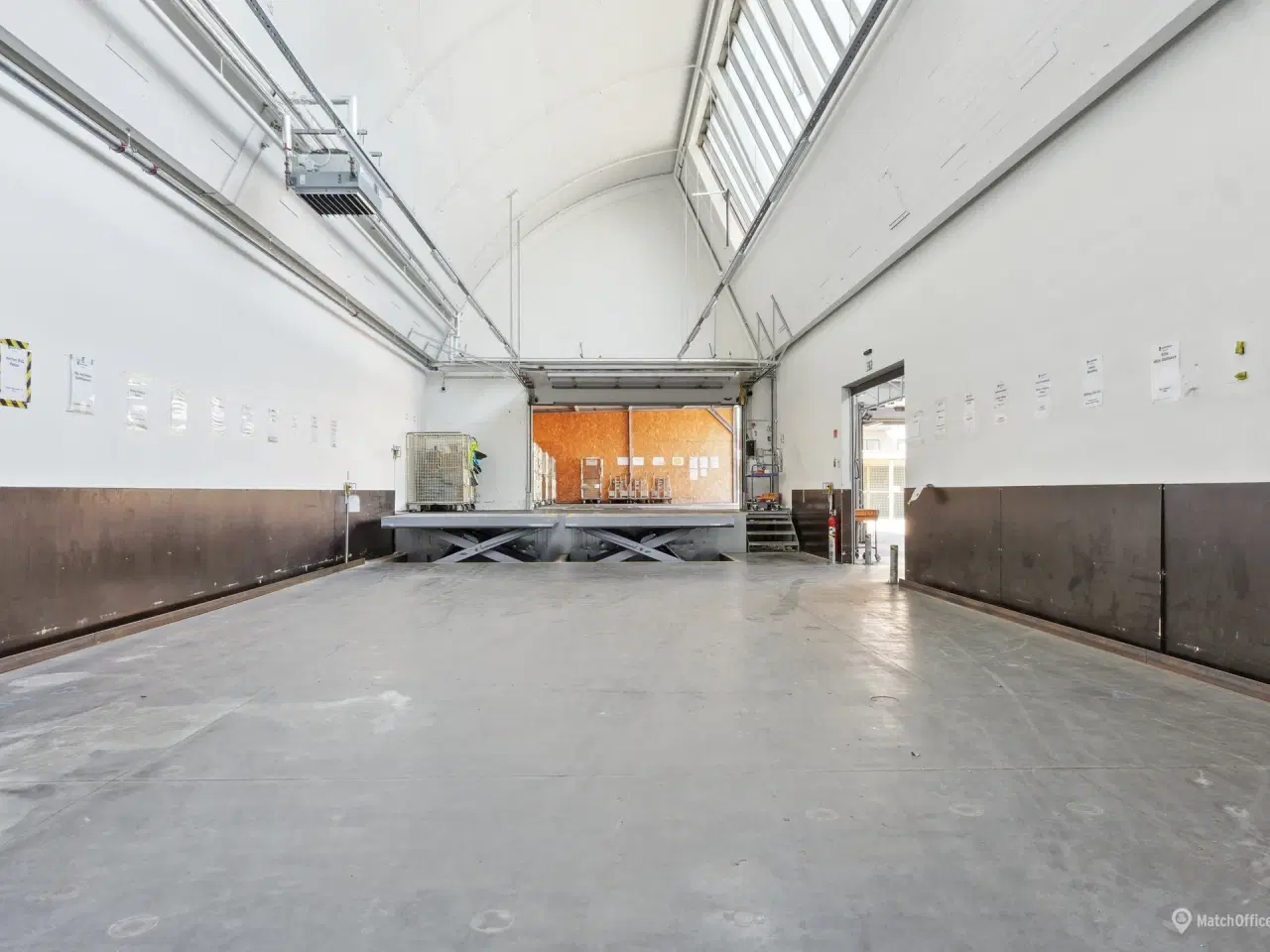 Billede 13 - Lager-og kontorlokaler med indhegnet gårdareal