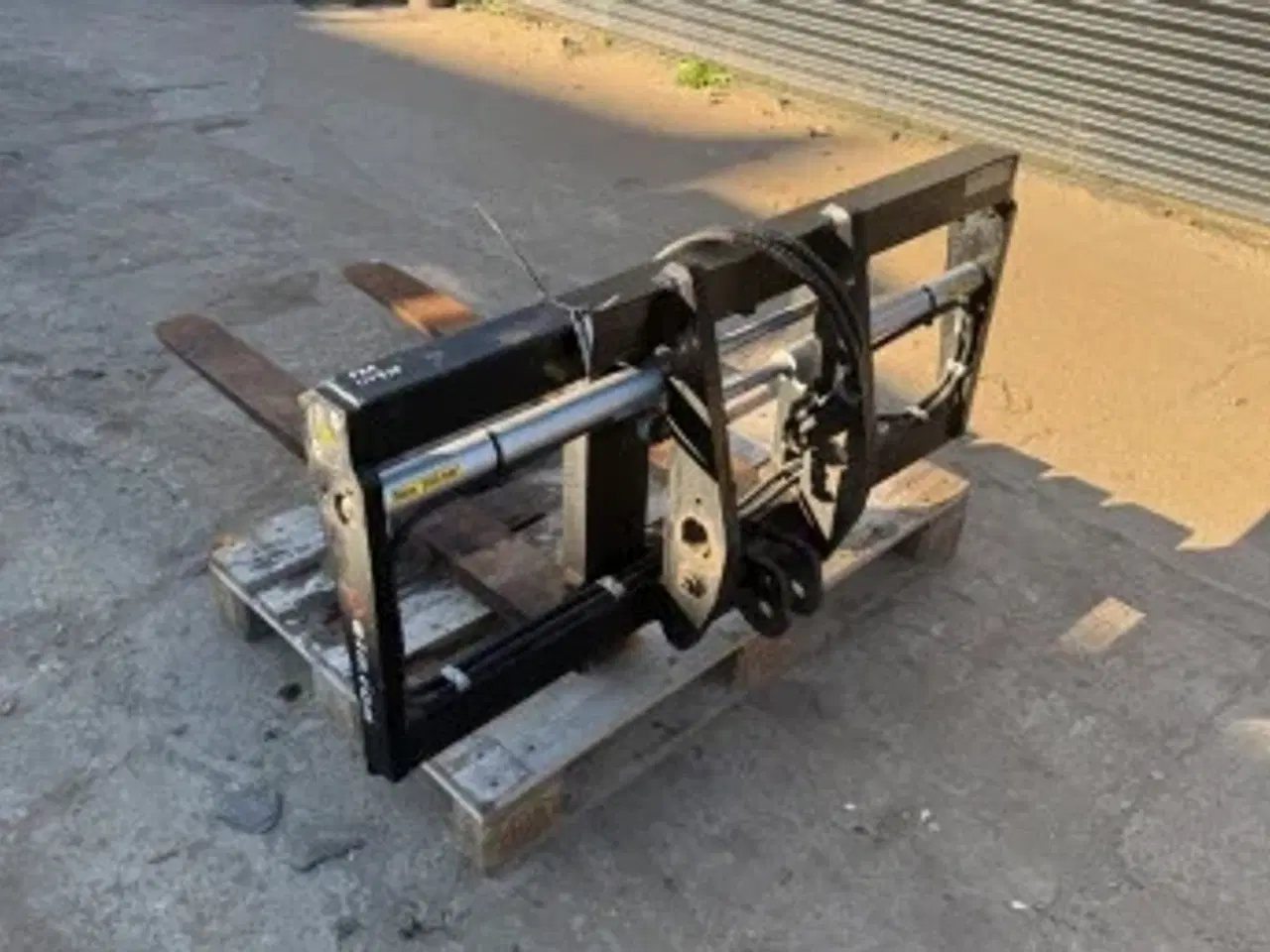 Billede 2 - Nyt 2500kg gaffelflyt