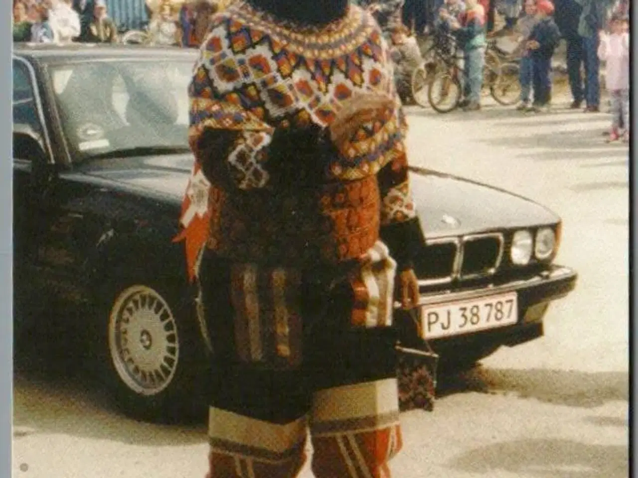 Billede 1 - Dronning Margrethe i Grønlandsk nationaldragt - Postkort - Ubrugt