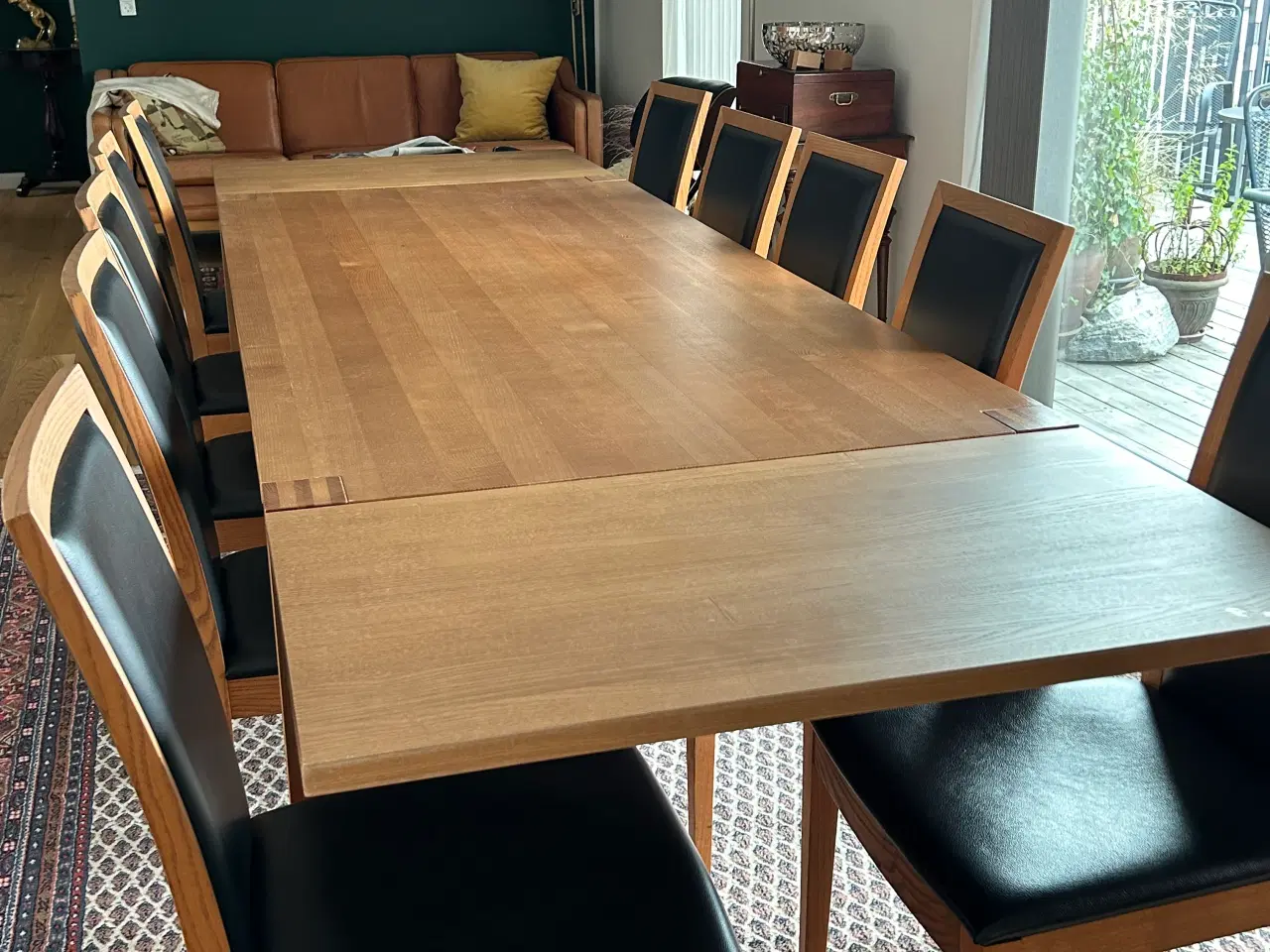 Billede 2 - Spisebord med stole