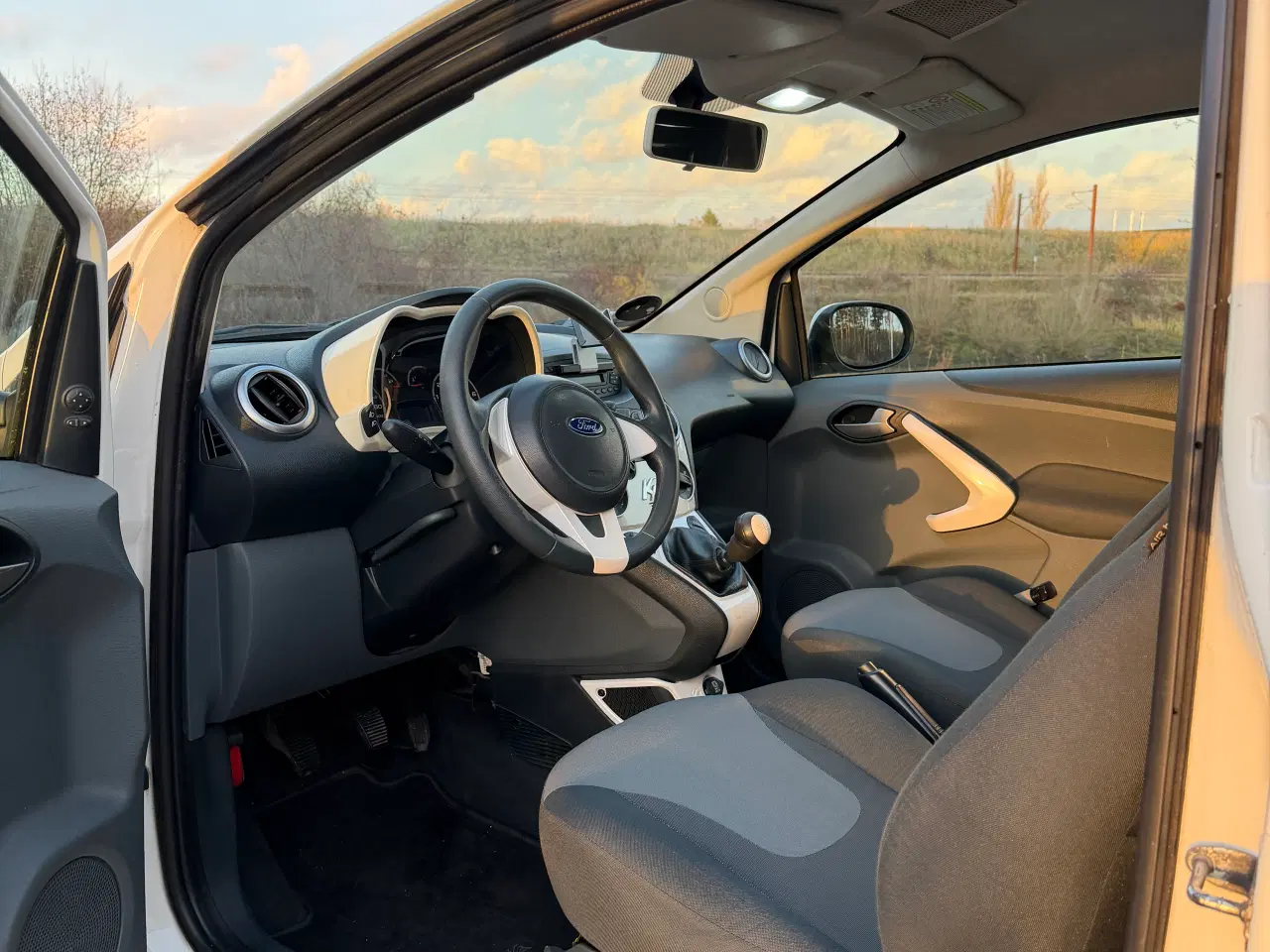 Billede 7 - Ford KA 1,2 Titanium - nysynet med aircon.