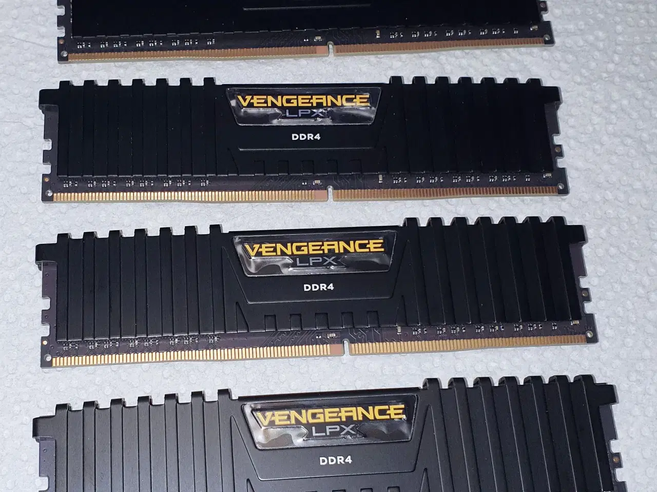 Billede 2 - 32 GB DDR4 - Corsair Vengeance LPX