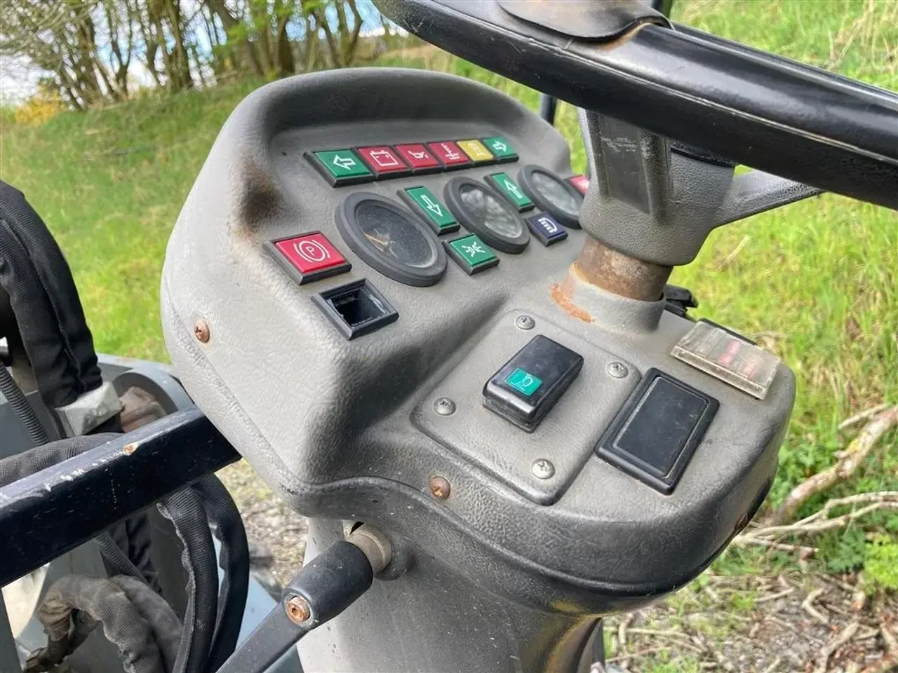 Billede 23 - Giant 452 T HD, Minilæsser. Skovl og Pallegafler