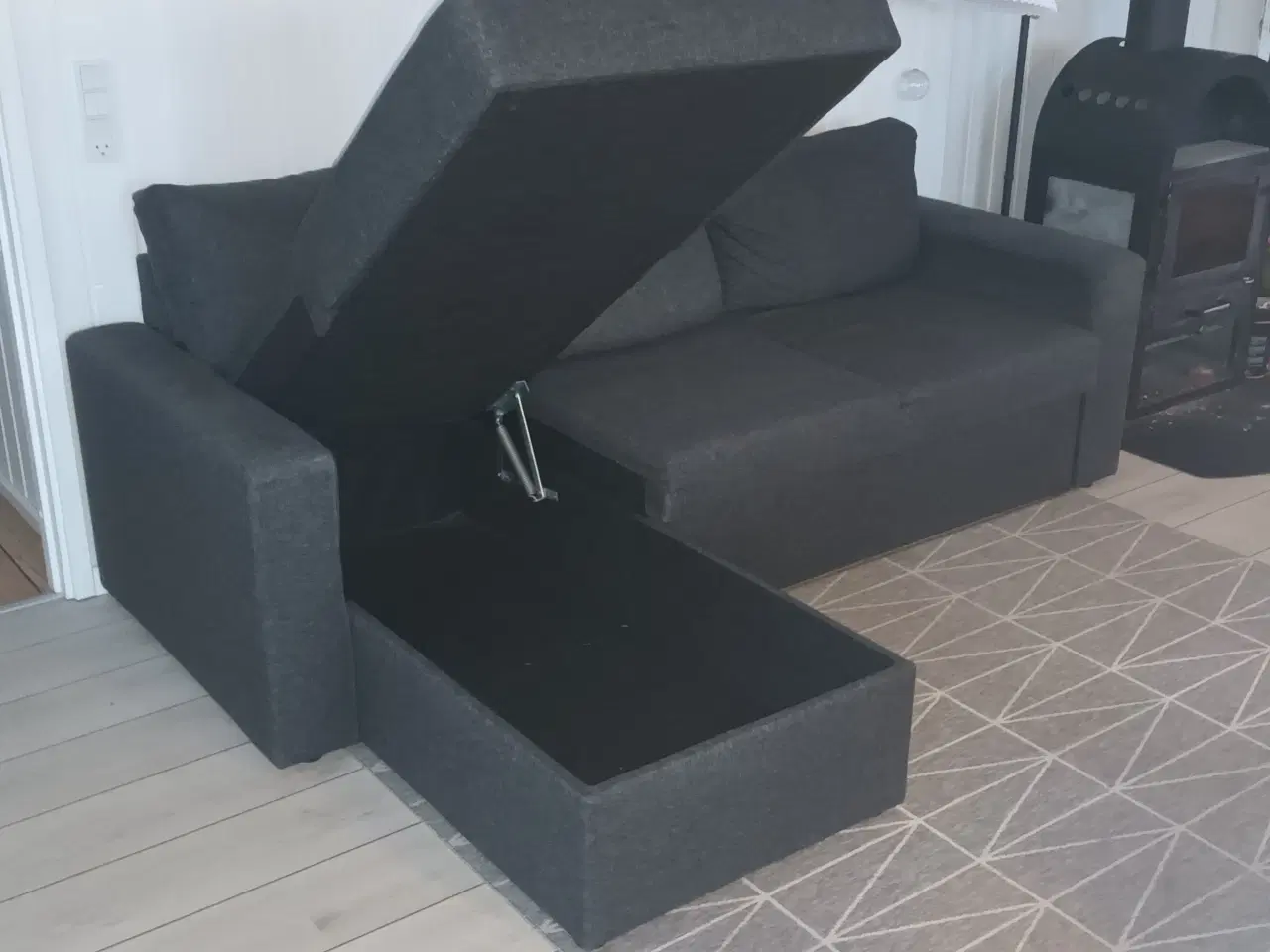 Billede 2 - Sovesofa + tæppe