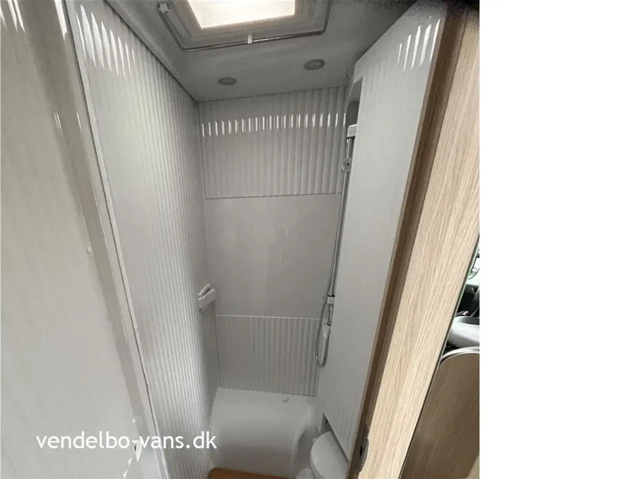 Billede 8 - 2020 - SunLight VAN V66   Enkeltsenge over garagen - kun 6,6 m lang