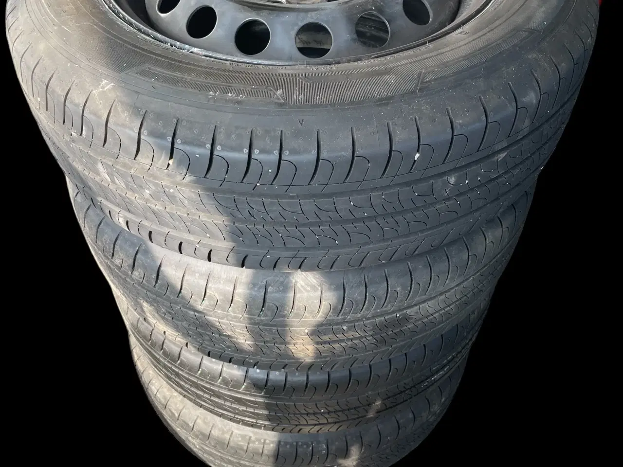 Billede 1 - 16 Mercedes Vito 195/65r16C Ref.867 sommer