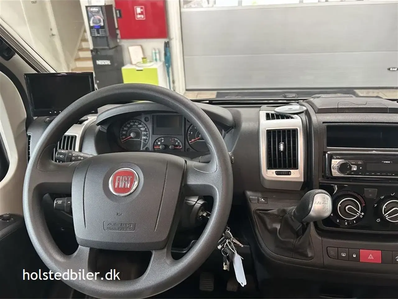 Billede 22 - 2019 - Chausson Welcome Premium 757   WC/bad i bagenden, automatgear og udstyr.